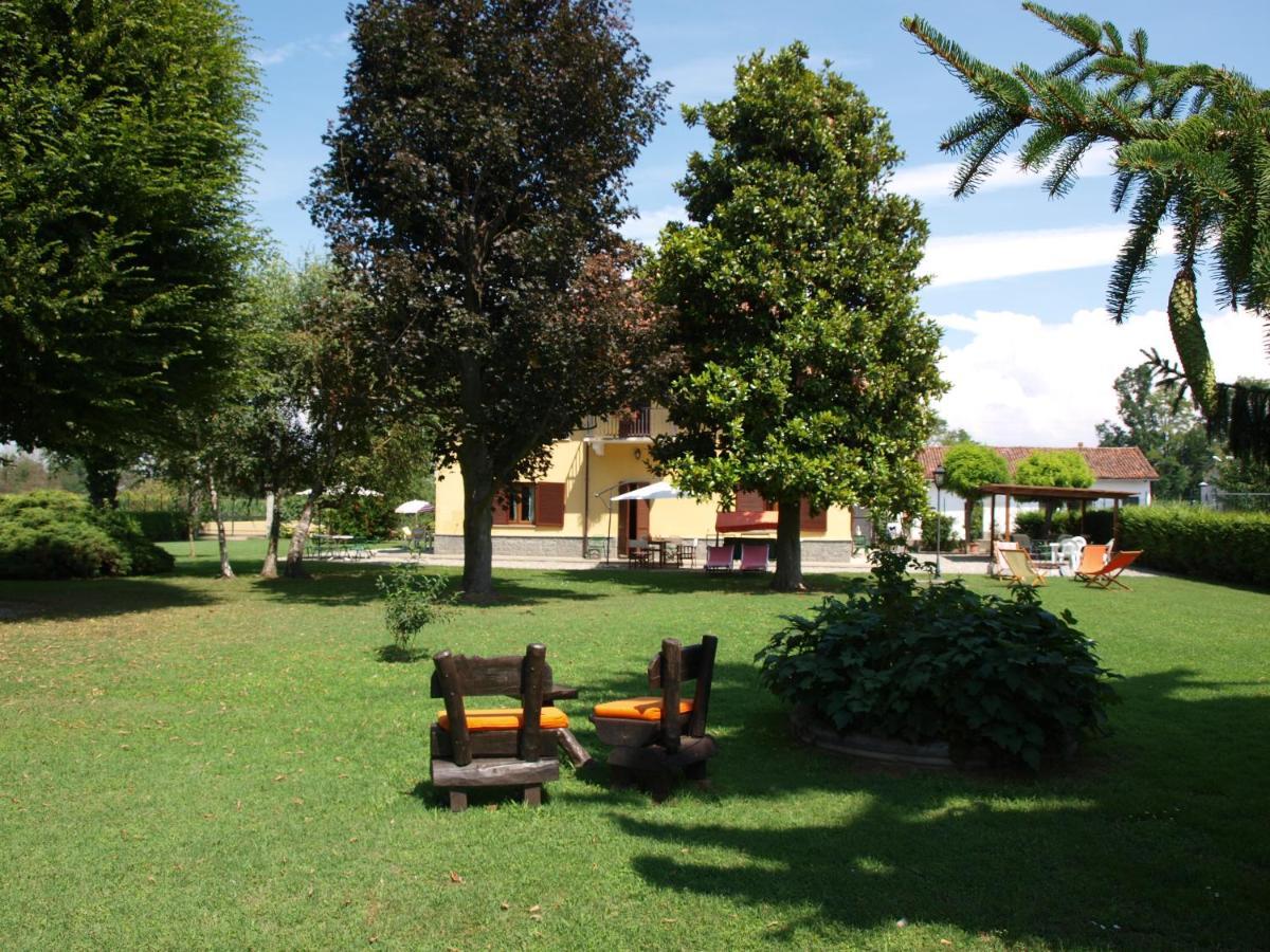 Bed and Breakfast Cascina la Barona Savigliano Esterno foto